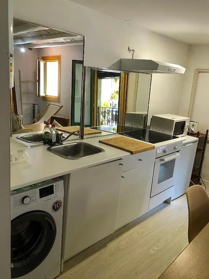 Cozy Studio In Central Area Of Barcelona Apartment